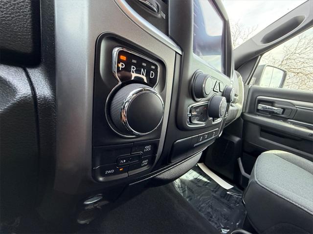 2023 Ram 1500 Classic Warlock Crew Cab 4x4 5'7" Box
