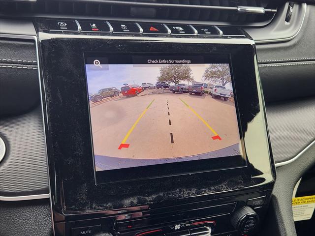 2026 Jeep Grand Cherokee Laredo 4x2
