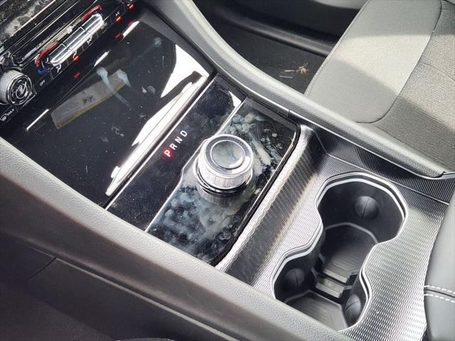 2026 Jeep Grand Cherokee Laredo 4x2