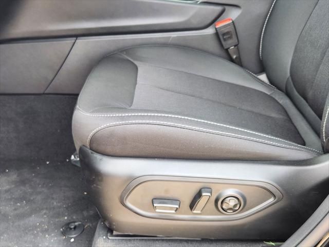 2026 Jeep Grand Cherokee Laredo 4x2