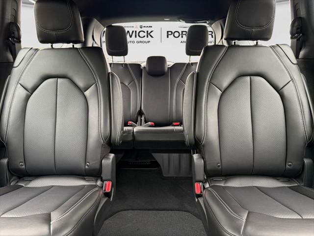 2026 Chrysler Pacifica Select AWD