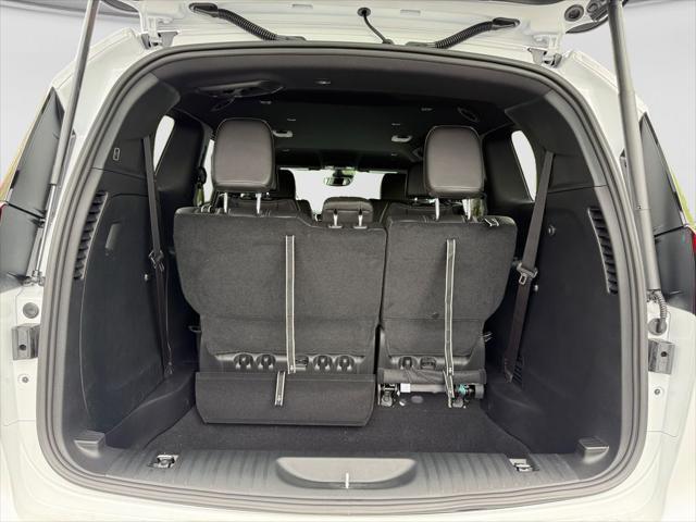 2026 Chrysler Pacifica Select AWD