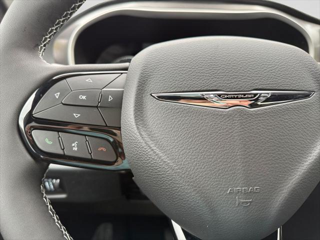 2026 Chrysler Pacifica Select AWD
