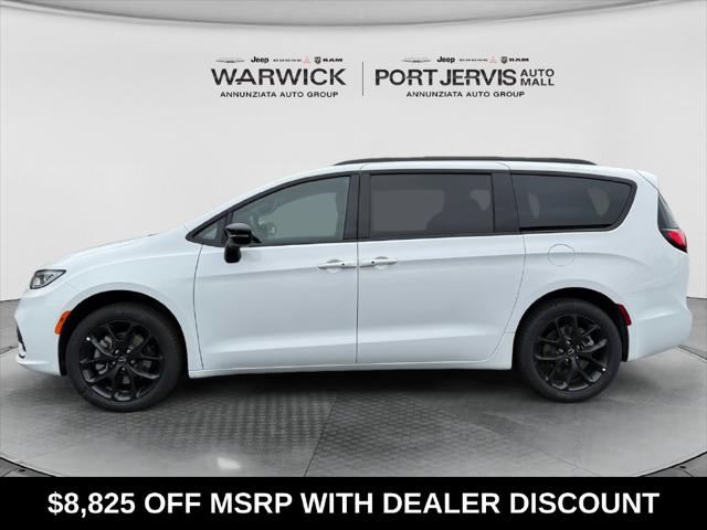 2026 Chrysler Pacifica Select AWD