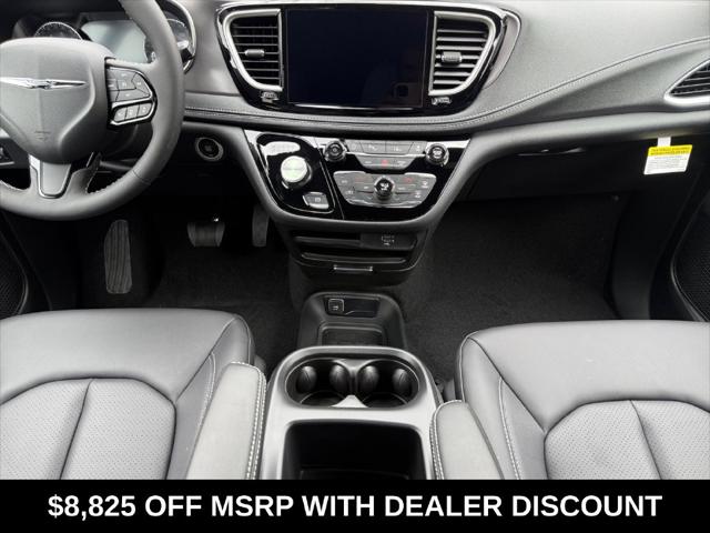 2026 Chrysler Pacifica Select AWD