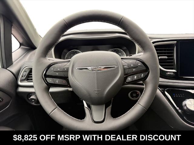 2026 Chrysler Pacifica Select AWD