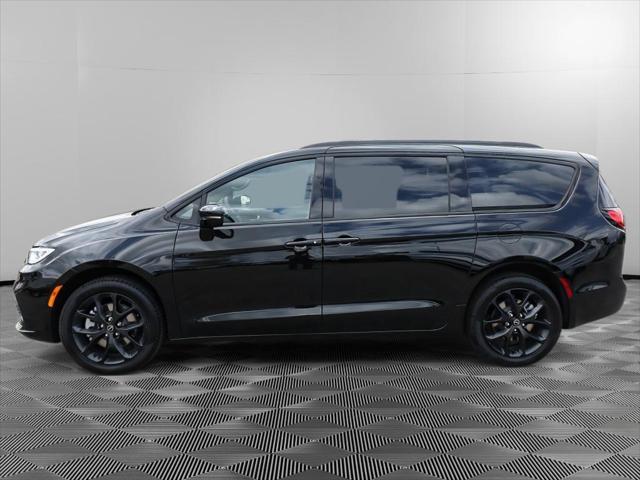 2026 Chrysler Pacifica PACIFICA SELECT AWD