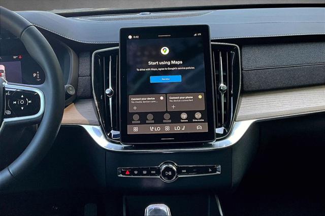 2026 Volvo XC90 Plus, B6 AWD Gas (mild hybrid), Gasoline, Bright, 7 Seats
