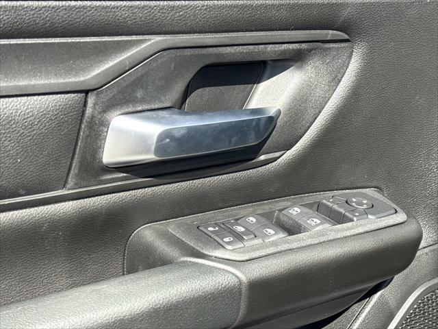 2026 Ram 1500 Tradesman Crew Cab 4x4 5'7" Box