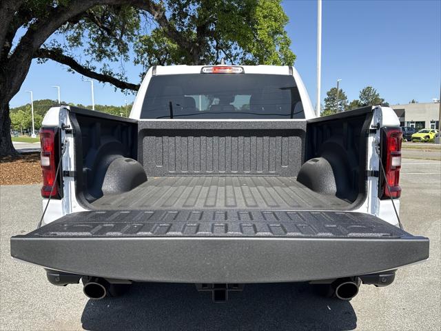2026 Ram 1500 Tradesman Crew Cab 4x4 5'7" Box