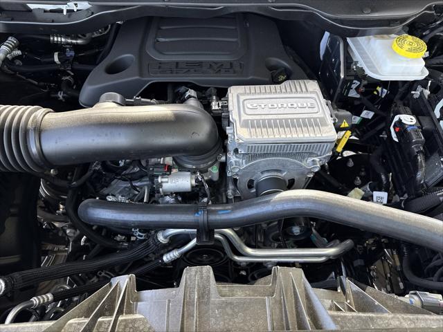 2026 Ram 1500 Tradesman Crew Cab 4x4 5'7" Box