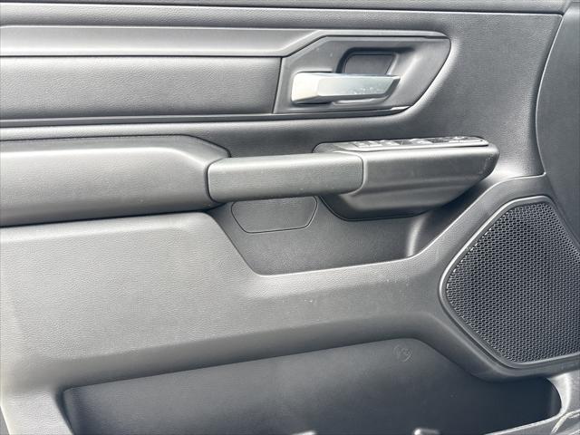 2026 Ram 1500 Tradesman Crew Cab 4x4 5'7" Box