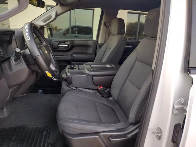 2020 Chevrolet Silverado 1500 2WD Crew Cab Short Bed Custom
