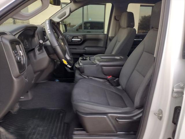 2020 Chevrolet Silverado 1500 2WD Crew Cab Short Bed Custom