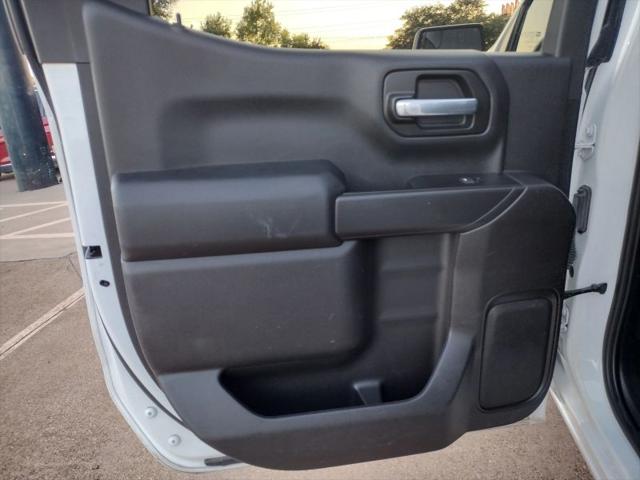 2020 Chevrolet Silverado 1500 2WD Crew Cab Short Bed Custom