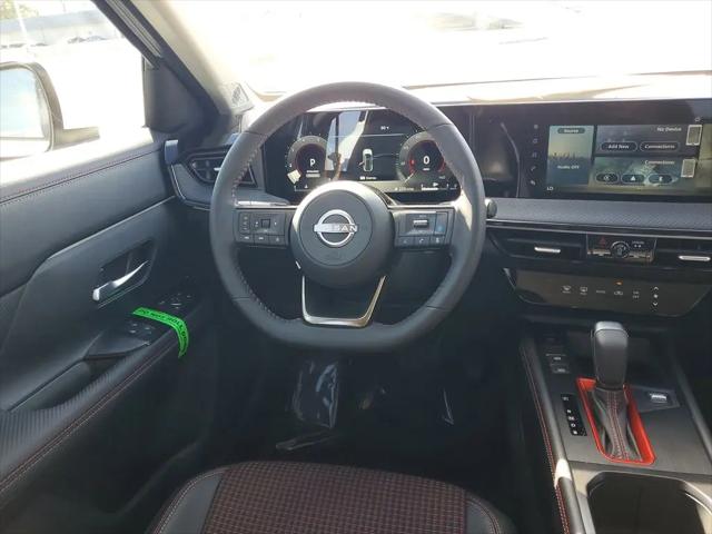 2025 Nissan Kicks SR FWD