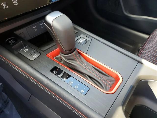 2025 Nissan Kicks SR FWD