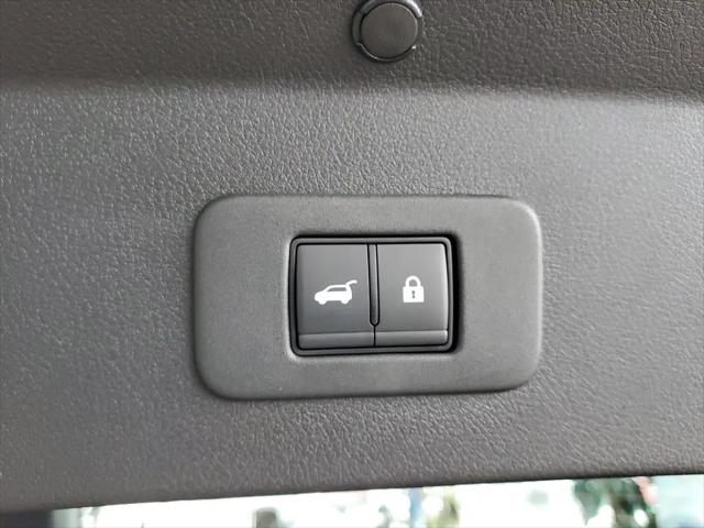 2026 Nissan LEAF PLATINUM+