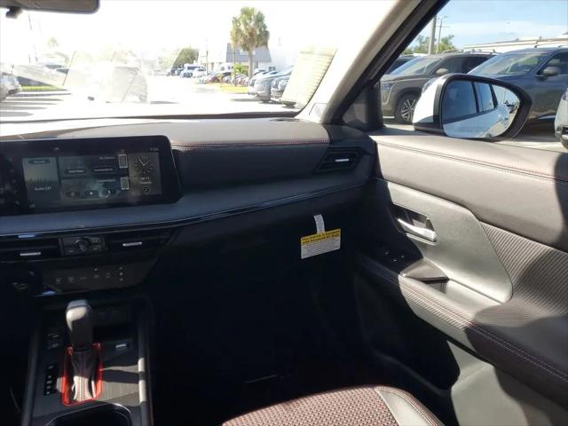 2025 Nissan Kicks SR FWD