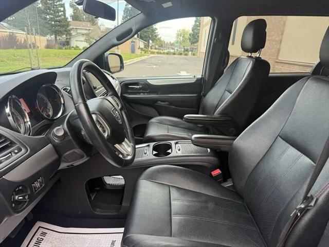 2016 Dodge Grand Caravan R/T