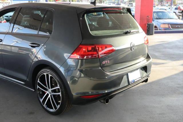 2017 Volkswagen Golf GTI Sport 4-Door