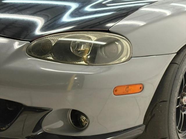 2004 Mazda MX-5 Cloth