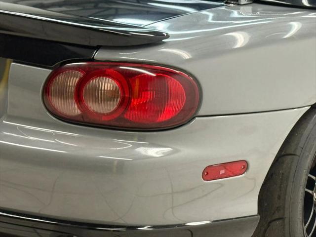 2004 Mazda MX-5 Cloth