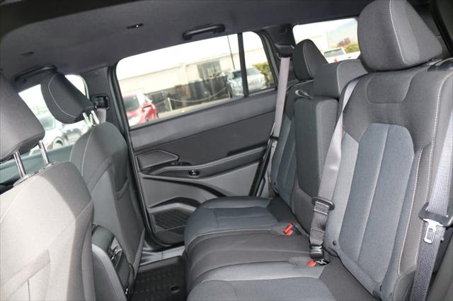 2026 Jeep Cherokee Laredo 4x4