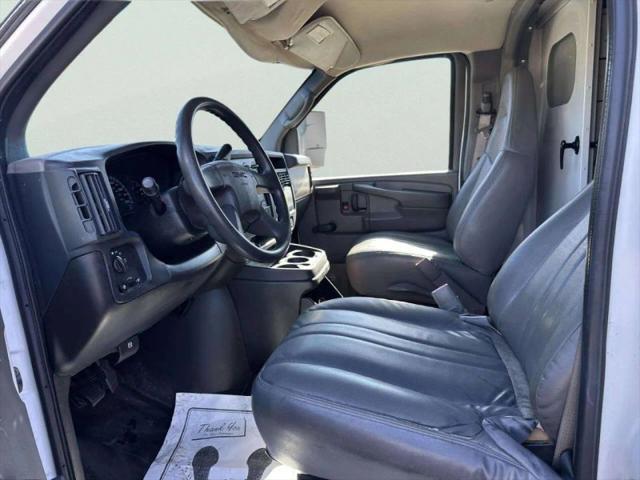 2007 GMC Savana Cutaway Work Van