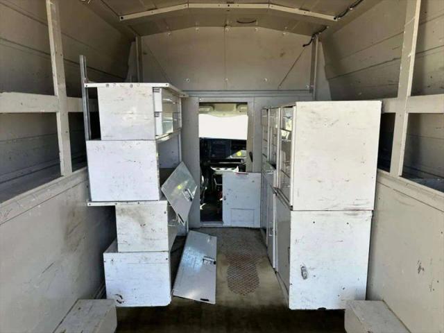2007 GMC Savana Cutaway Work Van