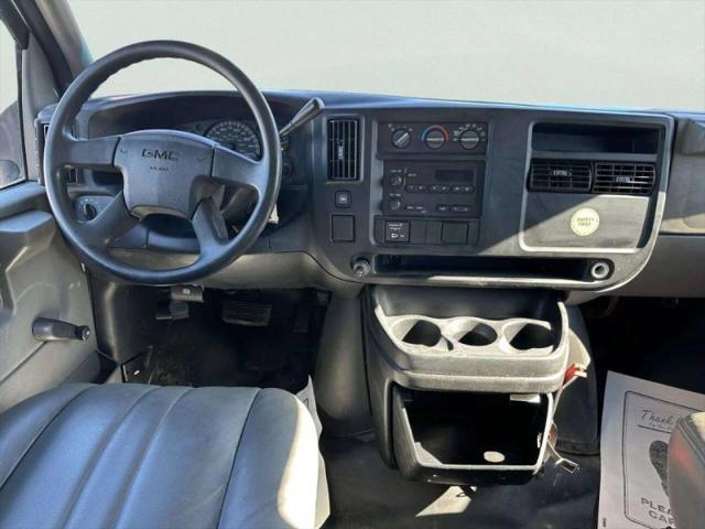 2007 GMC Savana Cutaway Work Van