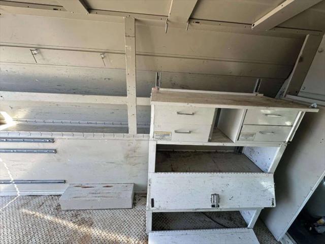 2007 GMC Savana Cutaway Work Van