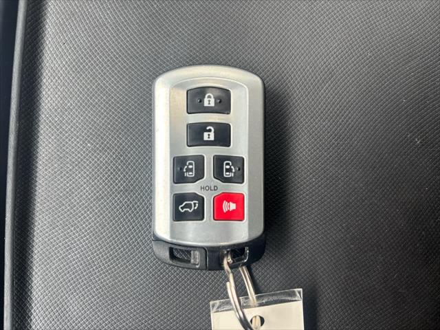 Used 2015 Toyota Sienna For Sale in Wilmington, OH