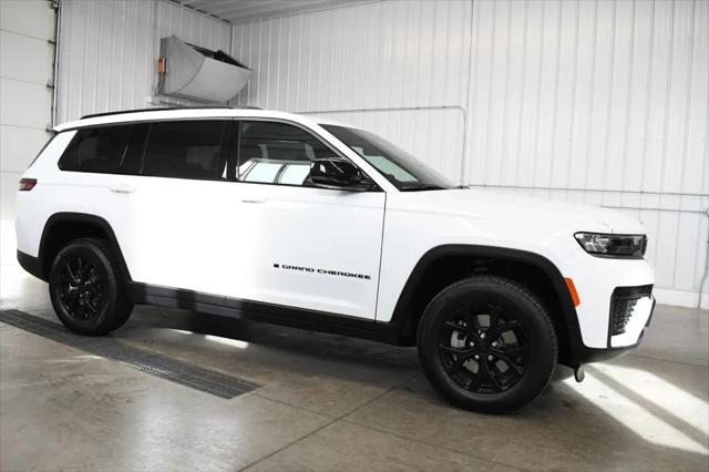 2026 Jeep Grand Cherokee L Altitude 4x4