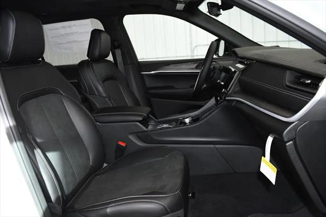 2026 Jeep Grand Cherokee L Altitude 4x4