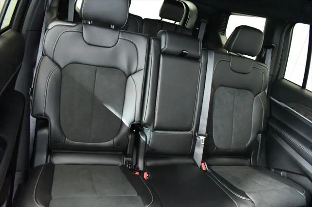 2026 Jeep Grand Cherokee L Altitude 4x4