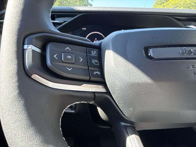 2026 Jeep Cherokee Laredo 4x4