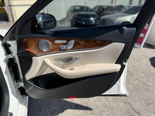 2017 Mercedes-Benz E-CLASS E 300 E 300