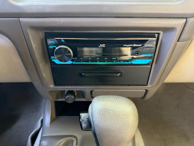 2000 Mitsubishi Montero Sport XLS