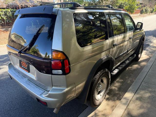 2000 Mitsubishi Montero Sport XLS