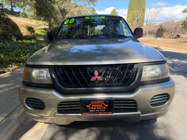 2000 Mitsubishi Montero Sport XLS