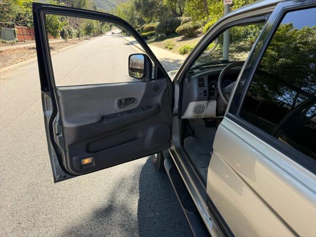 2000 Mitsubishi Montero Sport XLS