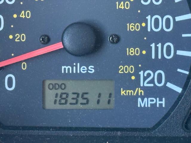 2000 Mitsubishi Montero Sport XLS