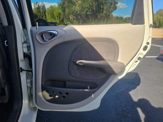 2004 Chrysler PT Cruiser Base