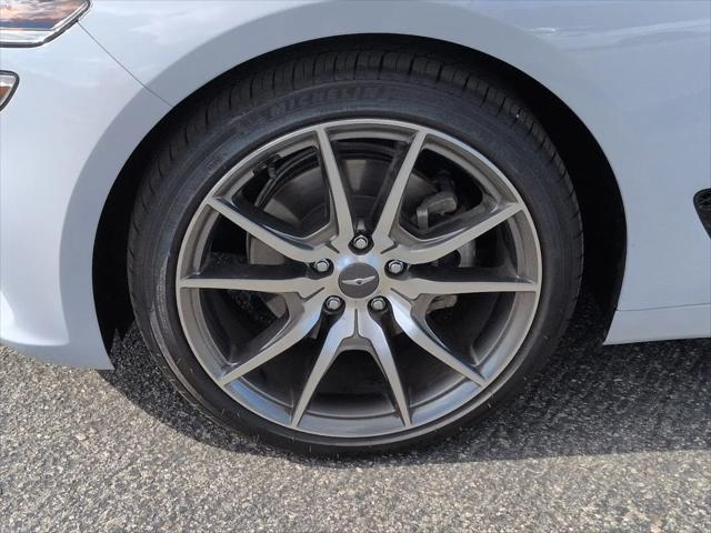 2023 Genesis G70 2.0T RWD