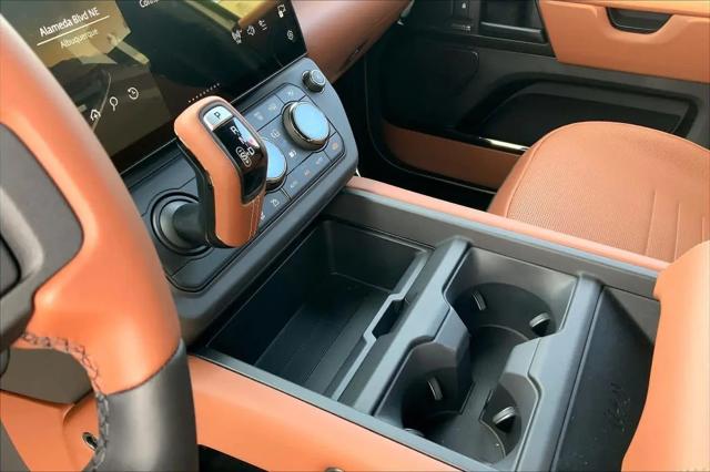 2026 Land Rover Defender P635 OCTA