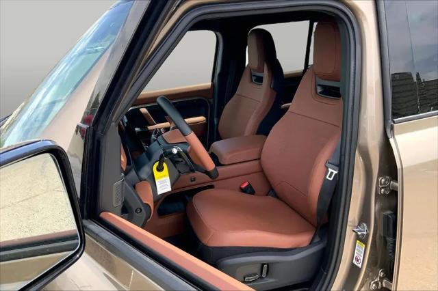 2026 Land Rover Defender P635 OCTA
