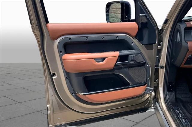 2026 Land Rover Defender P635 OCTA