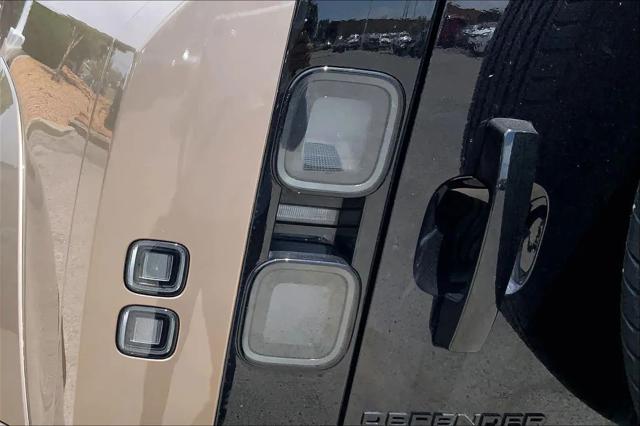2026 Land Rover Defender P635 OCTA
