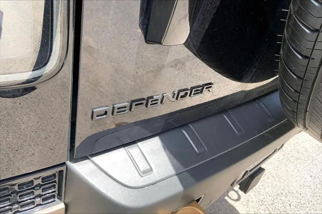 2026 Land Rover Defender P635 OCTA